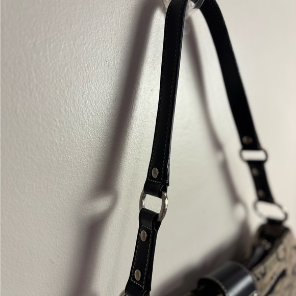 G by Guess Y2K Shoulder Bag w/ Multiple Zippers & Signature Print - Picture 4 of 16